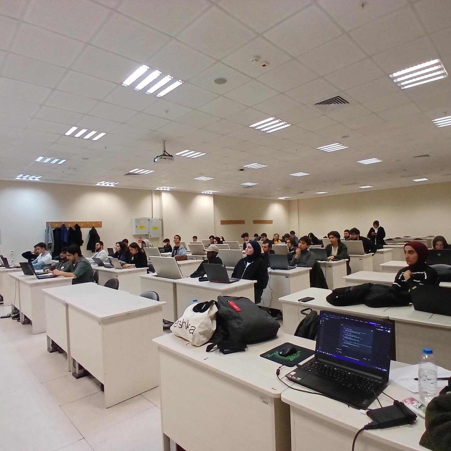 Akran öğrenimiyle Java derslerimiz hız kesmeden devam ediyor.🖥️ - görsel 2